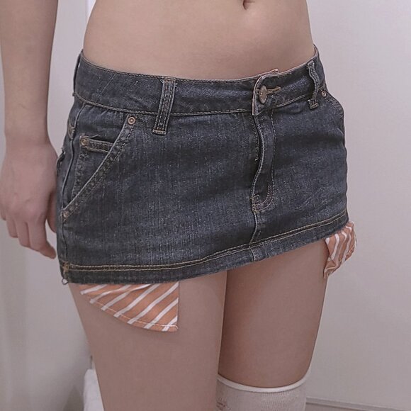 Reworked Micro Low-Waist Mini Skirt (28) - Picture 5 of 6
